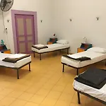 6 Small Rooms *