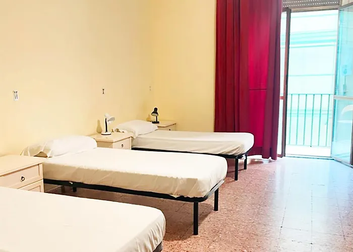 6 Small Hostel