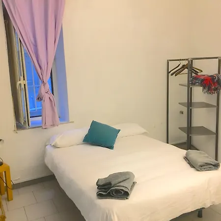 6 Small * 那不勒斯