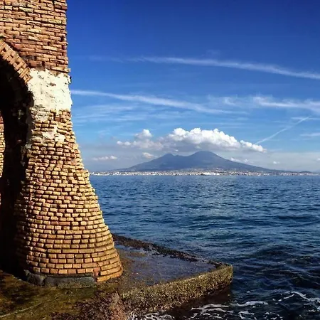 6 Small 那不勒斯