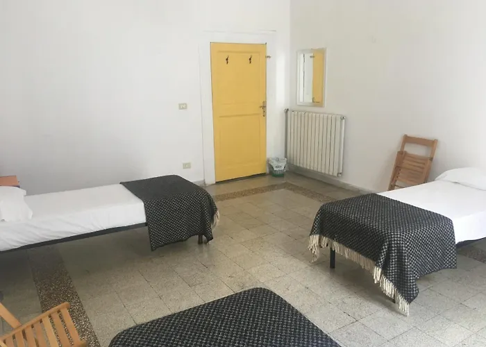 Hostel 6 Small Neapel